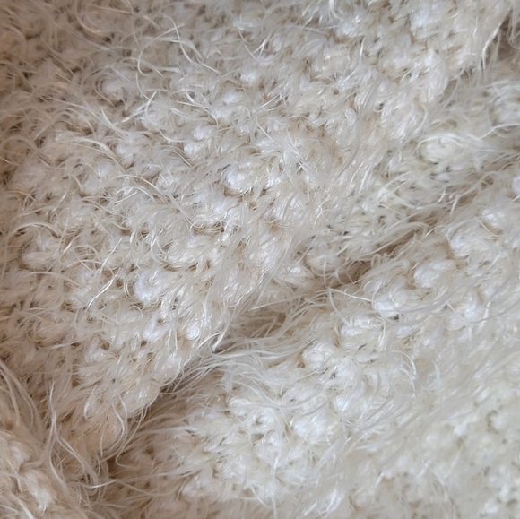 Pins & Needles Urban Outfitters Cream Soft Eyelash Open Front Caridgan - Size XS - Picture 7 of 9